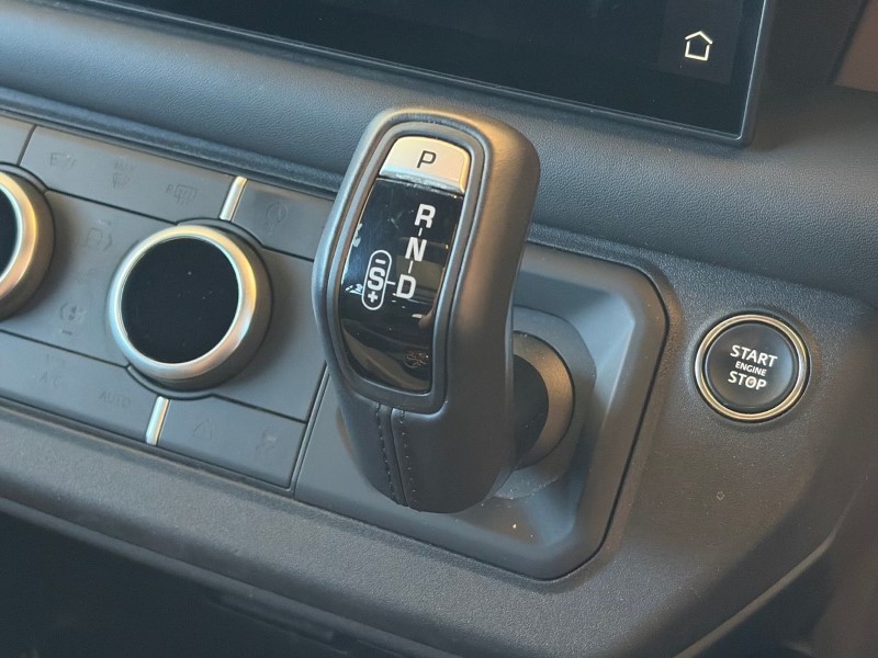 2025 (25) LAND ROVER DEFENDER 3.0 D350 Sedona Edition 110 5dr Auto 5220369