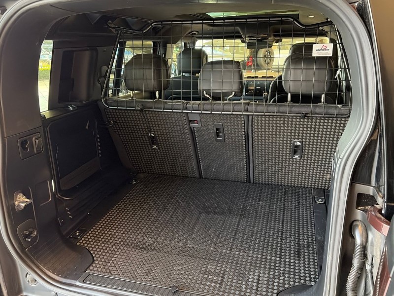 2025 (25) LAND ROVER DEFENDER 3.0 D350 Sedona Edition 110 5dr Auto 5220398