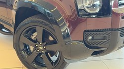 2025 (25) LAND ROVER DEFENDER 3.0 D350 Sedona Edition 110 5dr Auto 5220400