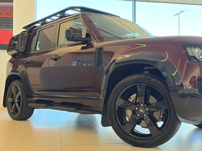 2025 (25) LAND ROVER DEFENDER 3.0 D350 Sedona Edition 110 5dr Auto 5220402