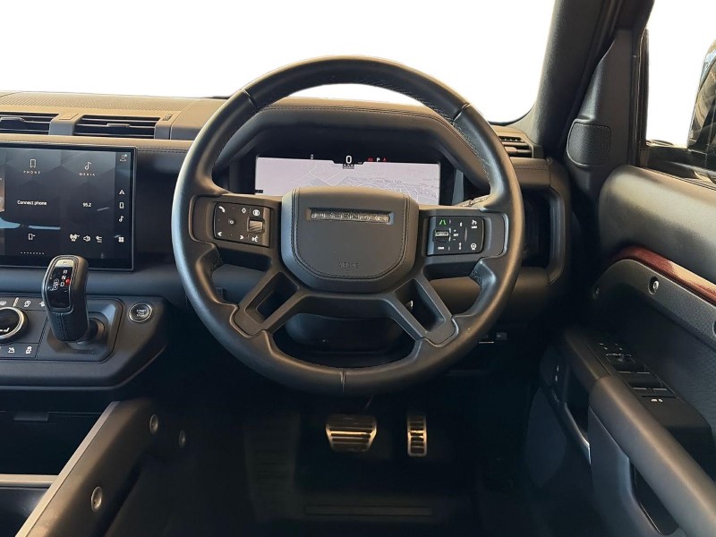 2025 (25) LAND ROVER DEFENDER 3.0 D350 Sedona Edition 110 5dr Auto 5220371