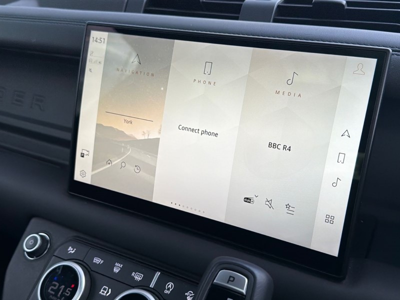 2023 (72) LAND ROVER DEFENDER 3.0 D250 X-Dynamic HSE 90 3dr Auto 5199435