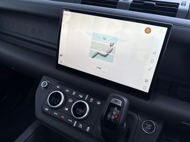 2023 (72) LAND ROVER DEFENDER 3.0 D250 X-Dynamic HSE 90 3dr Auto 5199437