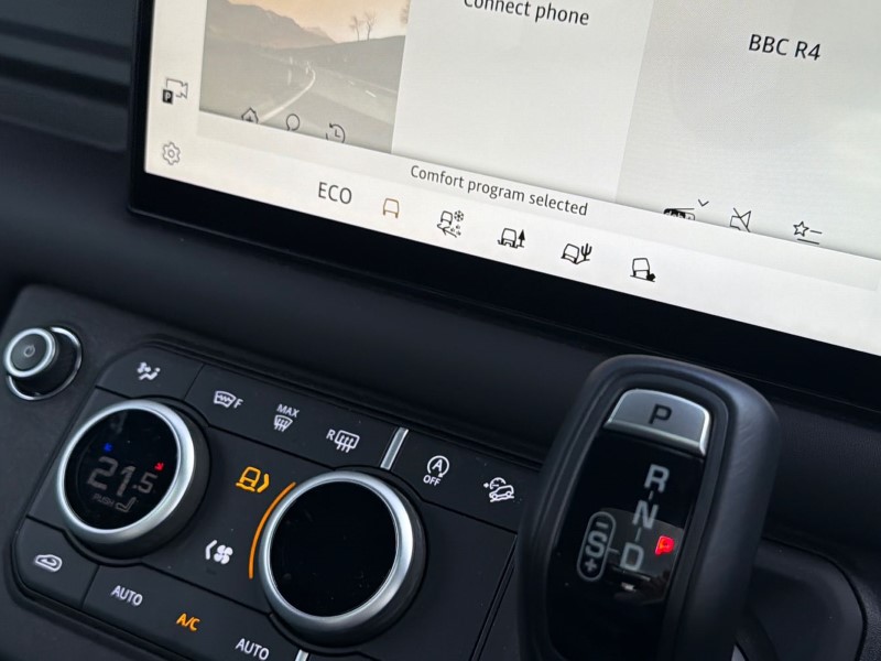 2023 (72) LAND ROVER DEFENDER 3.0 D250 X-Dynamic HSE 90 3dr Auto 5199438