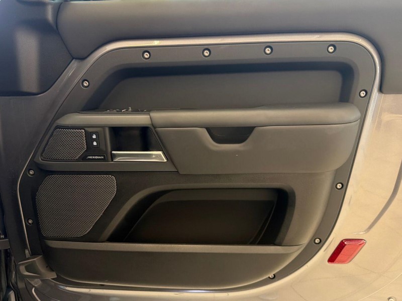 2023 (72) LAND ROVER DEFENDER 3.0 D250 X-Dynamic HSE 90 3dr Auto 5199427