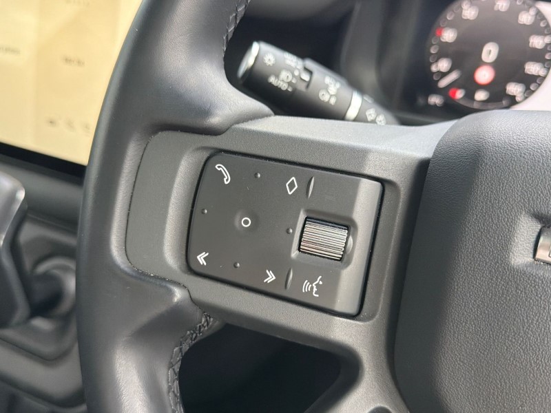 2023 (72) LAND ROVER DEFENDER 3.0 D250 X-Dynamic HSE 90 3dr Auto 5199433