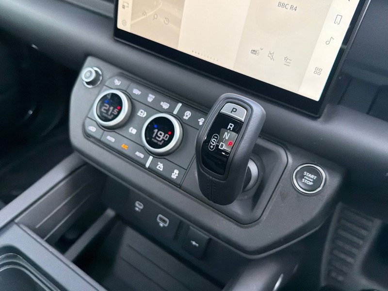 2023 (72) LAND ROVER DEFENDER 3.0 D250 X-Dynamic HSE 90 3dr Auto 5199418