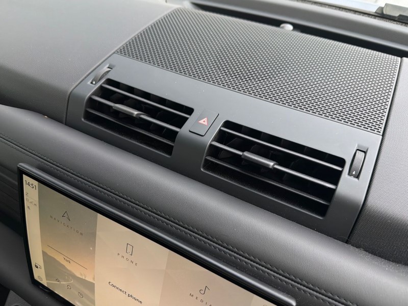 2023 (72) LAND ROVER DEFENDER 3.0 D250 X-Dynamic HSE 90 3dr Auto 5199440