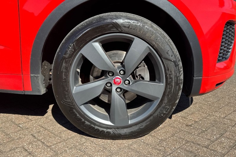 2019 (69) JAGUAR E-PACE 2.0d Chequered Flag Edition 5dr Auto 5513228