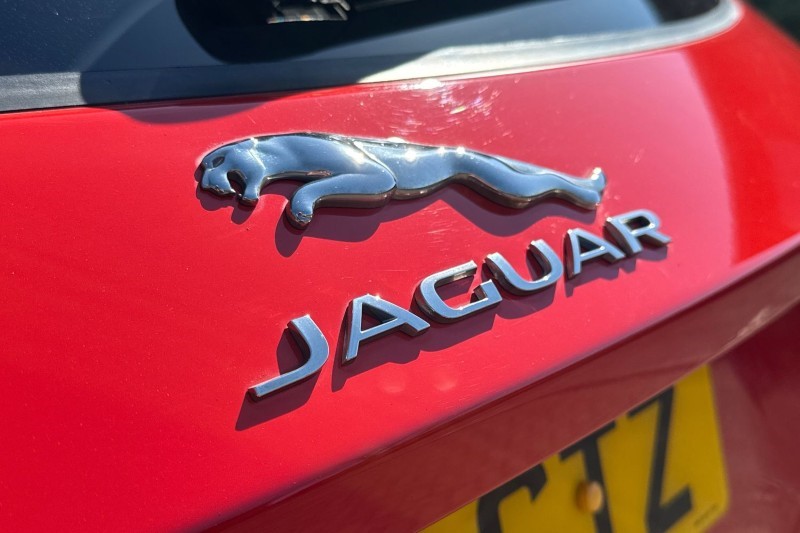 2019 (69) JAGUAR E-PACE 2.0d Chequered Flag Edition 5dr Auto 5513266