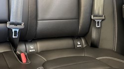 2023 (23) JAGUAR F-PACE 2.0 D200 R-Dynamic SE Black 5dr Auto AWD 5195957