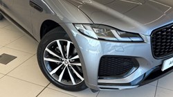 2023 (23) JAGUAR F-PACE 2.0 D200 R-Dynamic SE Black 5dr Auto AWD 5195962