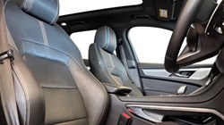 2023 (23) JAGUAR F-PACE 2.0 D200 R-Dynamic SE Black 5dr Auto AWD 5195946