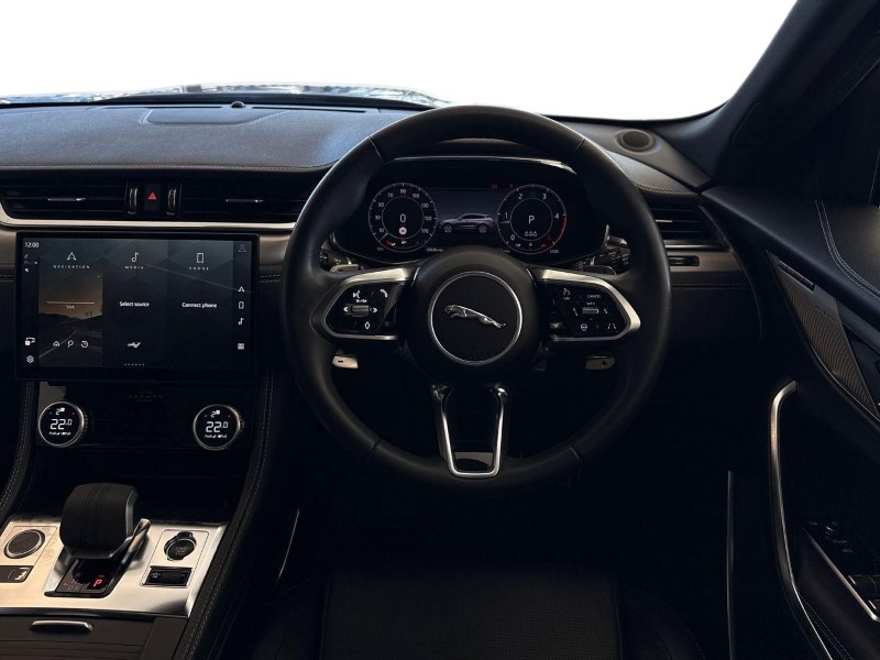 2023 (23) JAGUAR F-PACE 2.0 D200 R-Dynamic SE Black 5dr Auto AWD 5195935