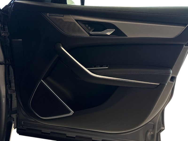 2023 (23) JAGUAR F-PACE 2.0 D200 R-Dynamic SE Black 5dr Auto AWD 5195942