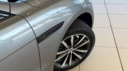 2023 (23) JAGUAR F-PACE 2.0 D200 R-Dynamic SE Black 5dr Auto AWD 5195969