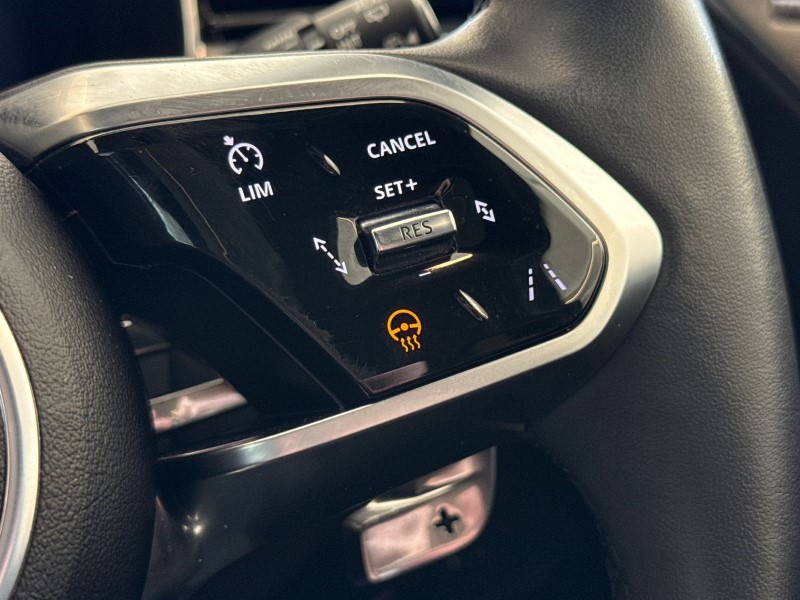 2023 (23) JAGUAR F-PACE 2.0 D200 R-Dynamic SE Black 5dr Auto AWD 5195947