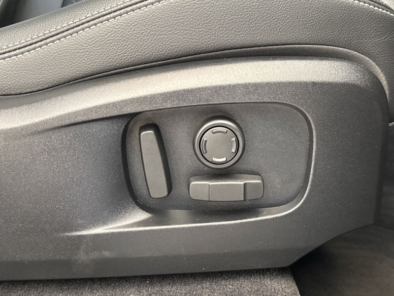 2023 (23) JAGUAR F-PACE 2.0 D200 R-Dynamic SE Black 5dr Auto AWD 5195944