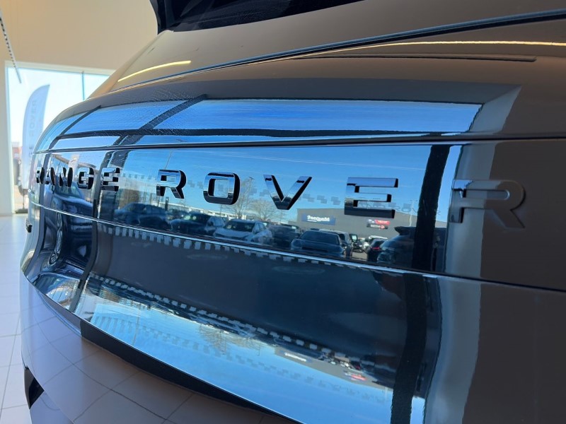 2025 (25) LAND ROVER RANGE ROVER SPORT 3.0 D250 Edition 5dr Auto 5191713