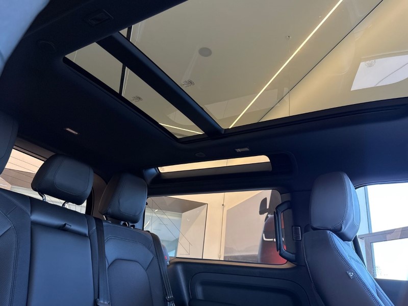 2023 (73) LAND ROVER DEFENDER 2.0 P300 X-Dynamic SE 90 3dr Auto 5189933