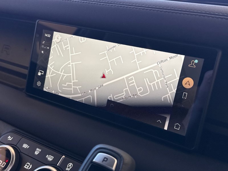 2023 (73) LAND ROVER DEFENDER 2.0 P300 X-Dynamic SE 90 3dr Auto 5189943