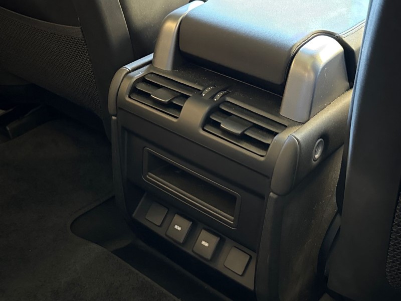 2023 (73) LAND ROVER DEFENDER 2.0 P300 X-Dynamic SE 90 3dr Auto 5189930