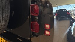 2023 (73) LAND ROVER DEFENDER 2.0 P300 X-Dynamic SE 90 3dr Auto 5189958