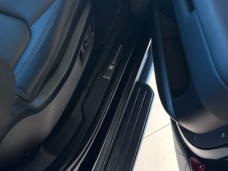 2023 (73) LAND ROVER DEFENDER 2.0 P300 X-Dynamic SE 90 3dr Auto 5189950