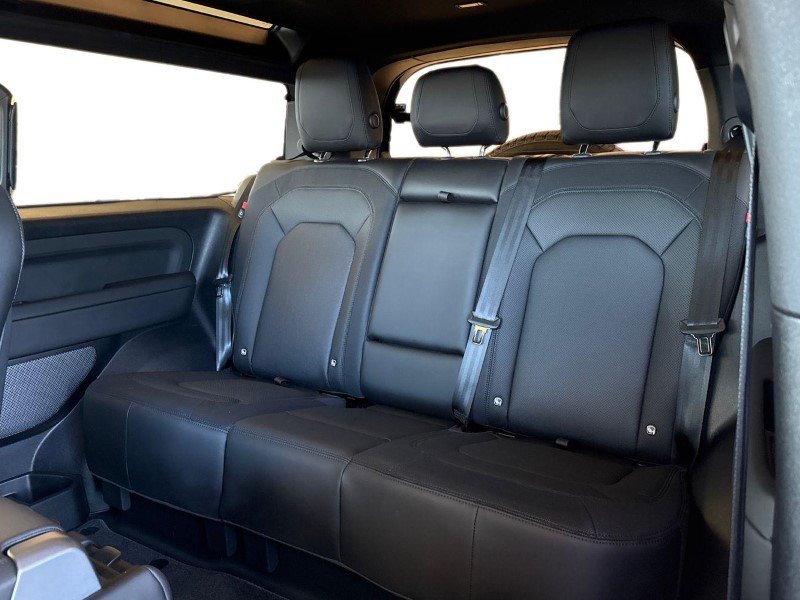 2023 (73) LAND ROVER DEFENDER 2.0 P300 X-Dynamic SE 90 3dr Auto 5189916