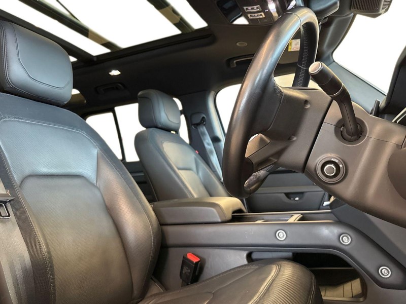 2023 (23) LAND ROVER DEFENDER 3.0 D300 X-Dynamic HSE 110 5dr Auto 5201683