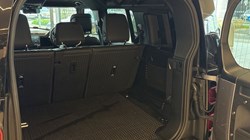 2023 (23) LAND ROVER DEFENDER 3.0 D300 X-Dynamic HSE 110 5dr Auto 5201695