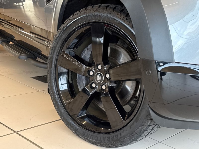 2023 (23) LAND ROVER DEFENDER 3.0 D300 X-Dynamic HSE 110 5dr Auto 5201699