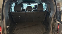2023 (23) LAND ROVER DEFENDER 3.0 D300 X-Dynamic HSE 110 5dr Auto 5201667
