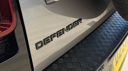 2023 (23) LAND ROVER DEFENDER 3.0 D300 X-Dynamic HSE 110 5dr Auto 5201701