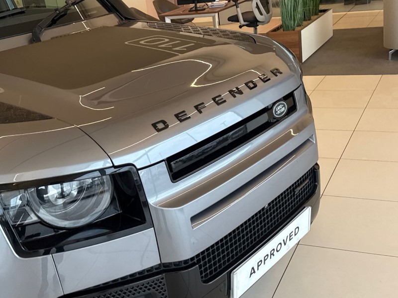 2023 (23) LAND ROVER DEFENDER 3.0 D300 X-Dynamic HSE 110 5dr Auto 5201698