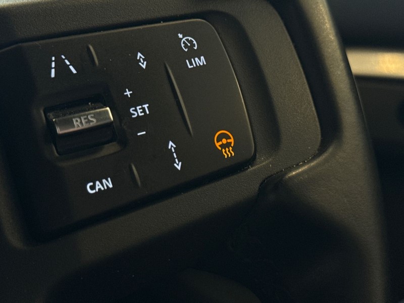 2023 (23) LAND ROVER DEFENDER 3.0 D300 X-Dynamic HSE 110 5dr Auto 5201684