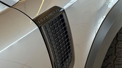 2023 (23) LAND ROVER DEFENDER 3.0 D300 X-Dynamic HSE 110 5dr Auto 5201677