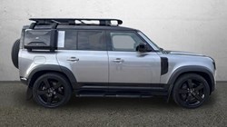 2023 (23) LAND ROVER DEFENDER 3.0 D300 X-Dynamic HSE 110 5dr Auto 5201662