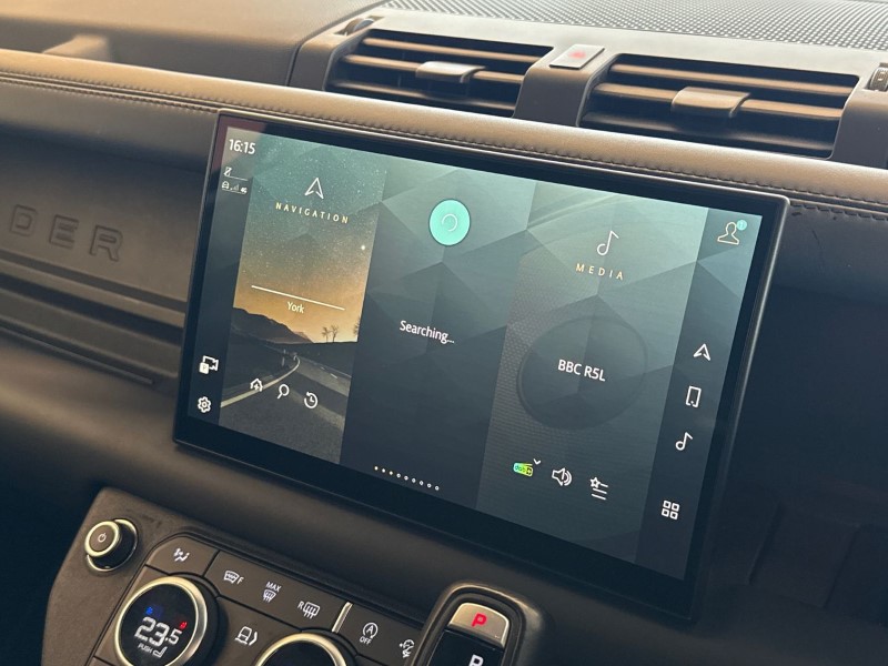 2023 (23) LAND ROVER DEFENDER 3.0 D300 X-Dynamic HSE 110 5dr Auto 5201687