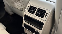 2023 (23) JAGUAR F-PACE 2.0 D200 R-Dynamic SE 5dr Auto AWD 5247363