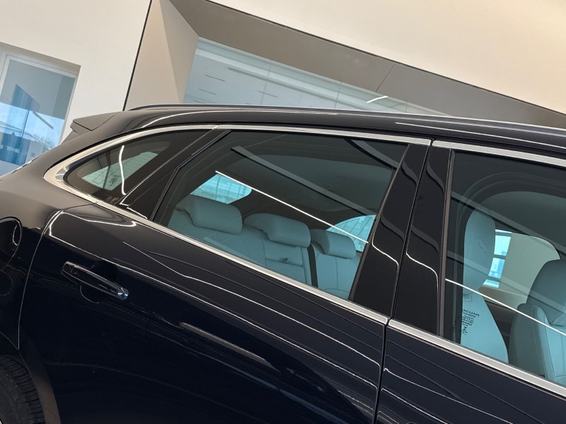 2023 (23) JAGUAR F-PACE 2.0 D200 R-Dynamic SE 5dr Auto AWD 5247396