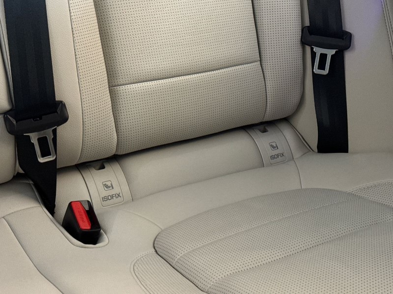 2023 (23) JAGUAR F-PACE 2.0 D200 R-Dynamic SE 5dr Auto AWD 5247382