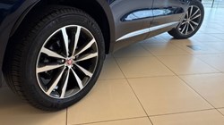 2023 (23) JAGUAR F-PACE 2.0 D200 R-Dynamic SE 5dr Auto AWD 5247393