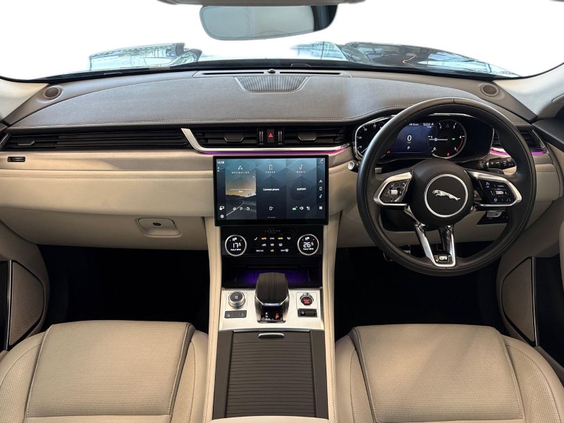 2023 (23) JAGUAR F-PACE 2.0 D200 R-Dynamic SE 5dr Auto AWD 5247354