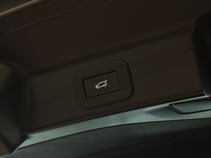 2023 (23) JAGUAR F-PACE 2.0 D200 R-Dynamic SE 5dr Auto AWD 5247385