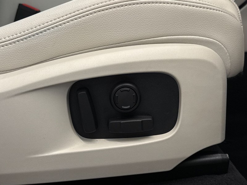 2023 (23) JAGUAR F-PACE 2.0 D200 R-Dynamic SE 5dr Auto AWD 5247368