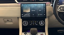 2023 (23) JAGUAR F-PACE 2.0 D200 R-Dynamic SE 5dr Auto AWD 5247359