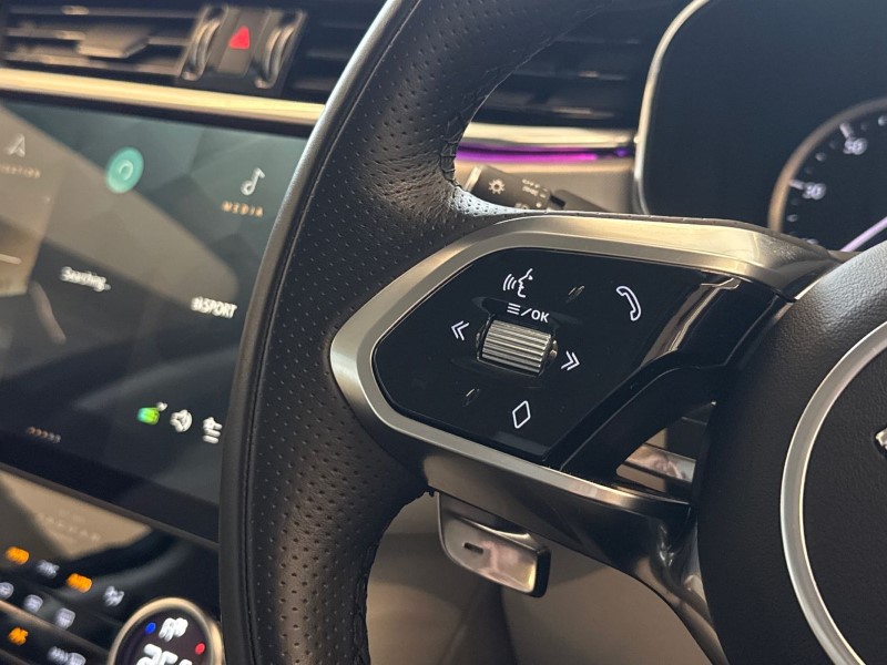 2023 (23) JAGUAR F-PACE 2.0 D200 R-Dynamic SE 5dr Auto AWD 5247372