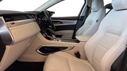 2023 (23) JAGUAR F-PACE 2.0 D200 R-Dynamic SE 5dr Auto AWD 5247348