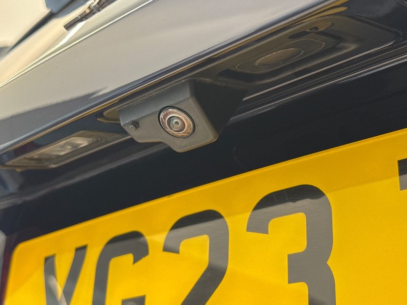 2023 (23) JAGUAR F-PACE 2.0 D200 R-Dynamic SE 5dr Auto AWD 5247386